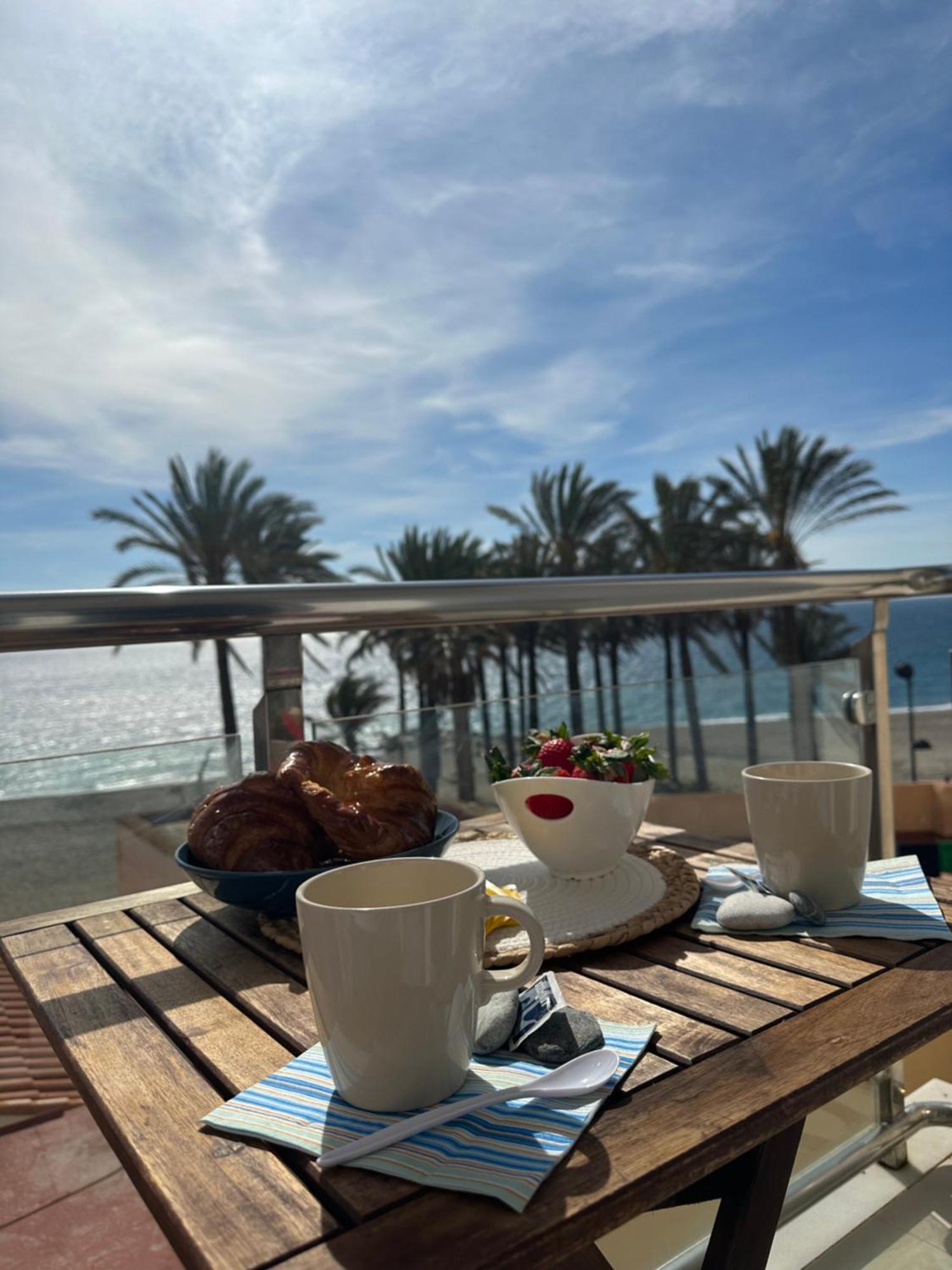 شقة Vistas Al Mar تورينيوفا المظهر الخارجي الصورة